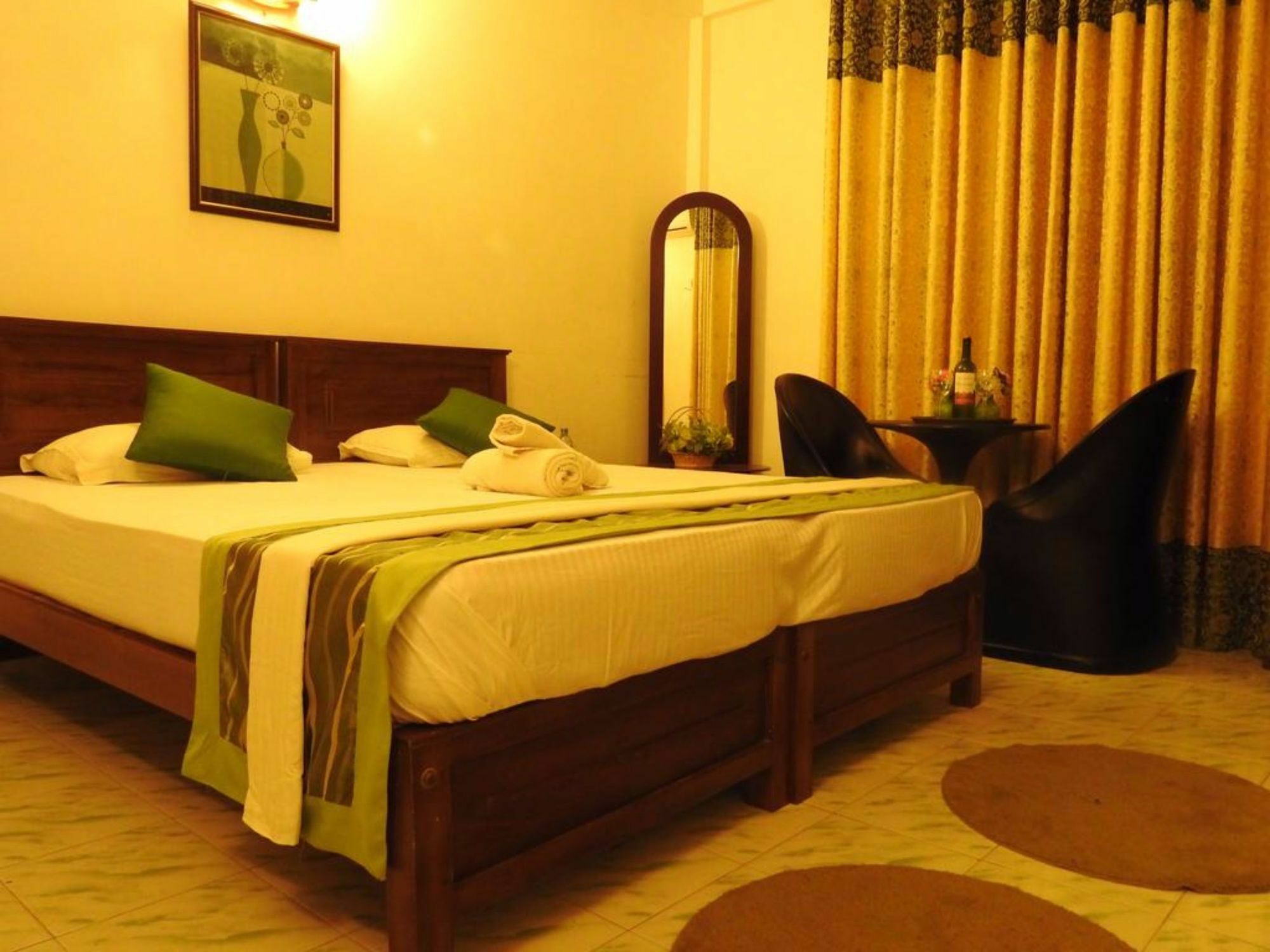 Oak Wood Inn Kandy Exteriör bild