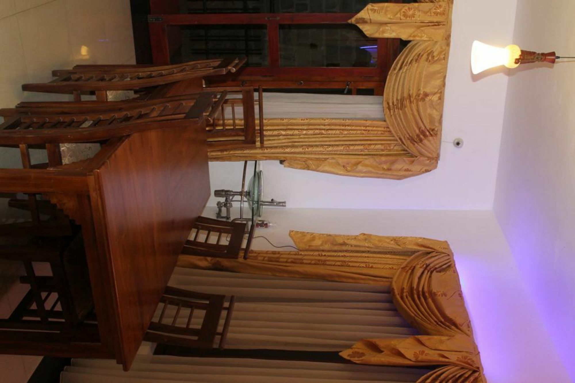 Oak Wood Inn Kandy Exteriör bild