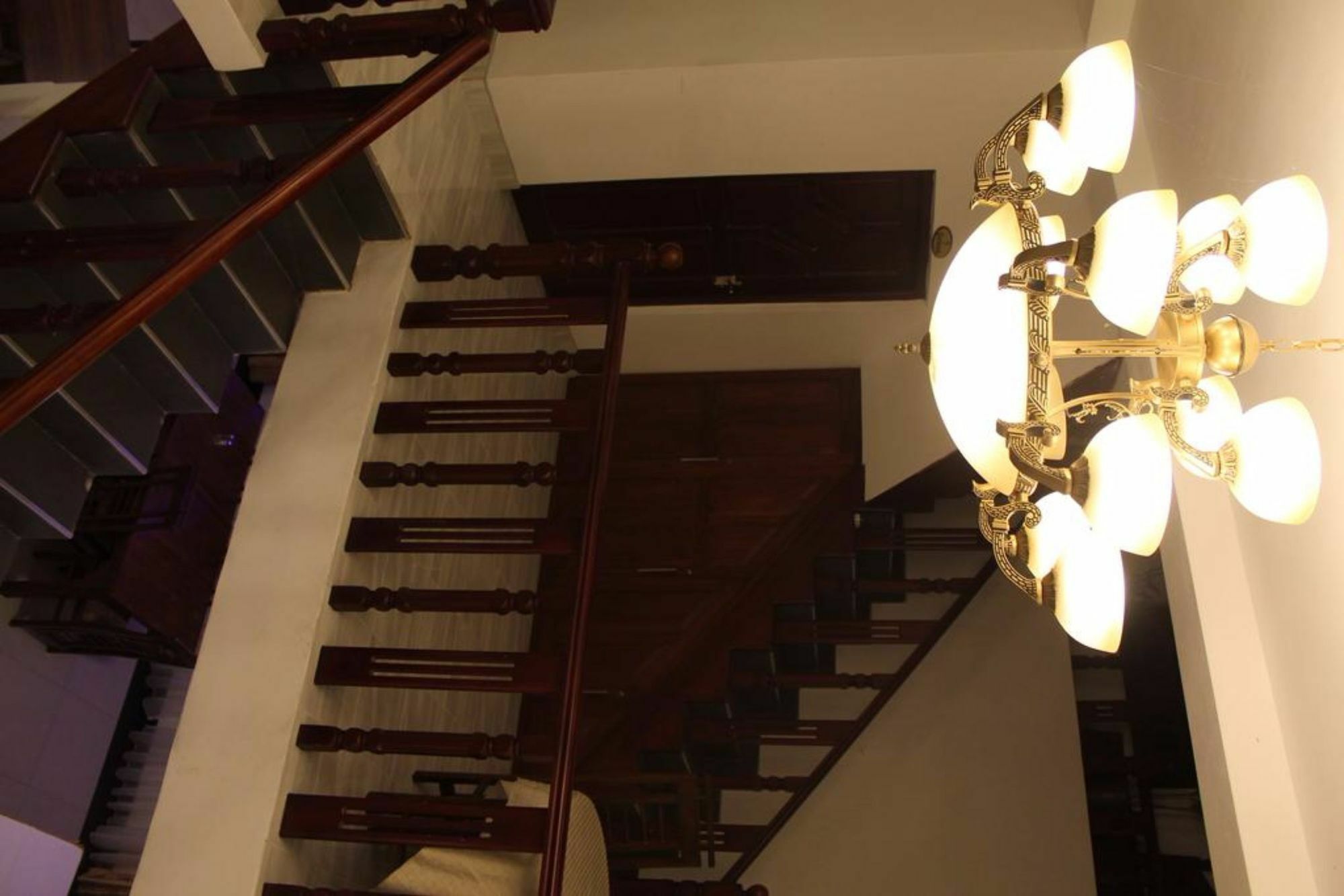 Oak Wood Inn Kandy Exteriör bild
