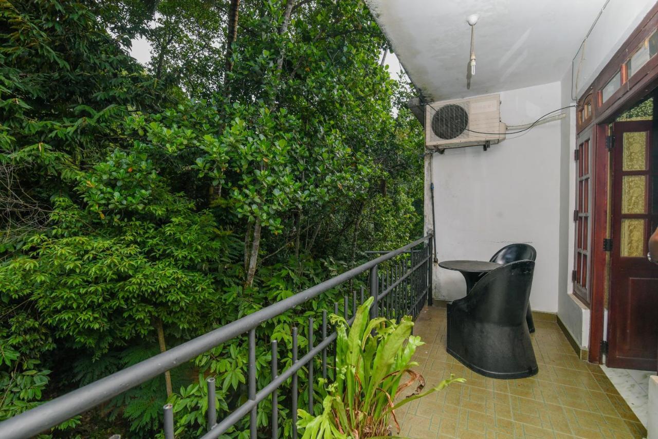 Oak Wood Inn Kandy Exteriör bild
