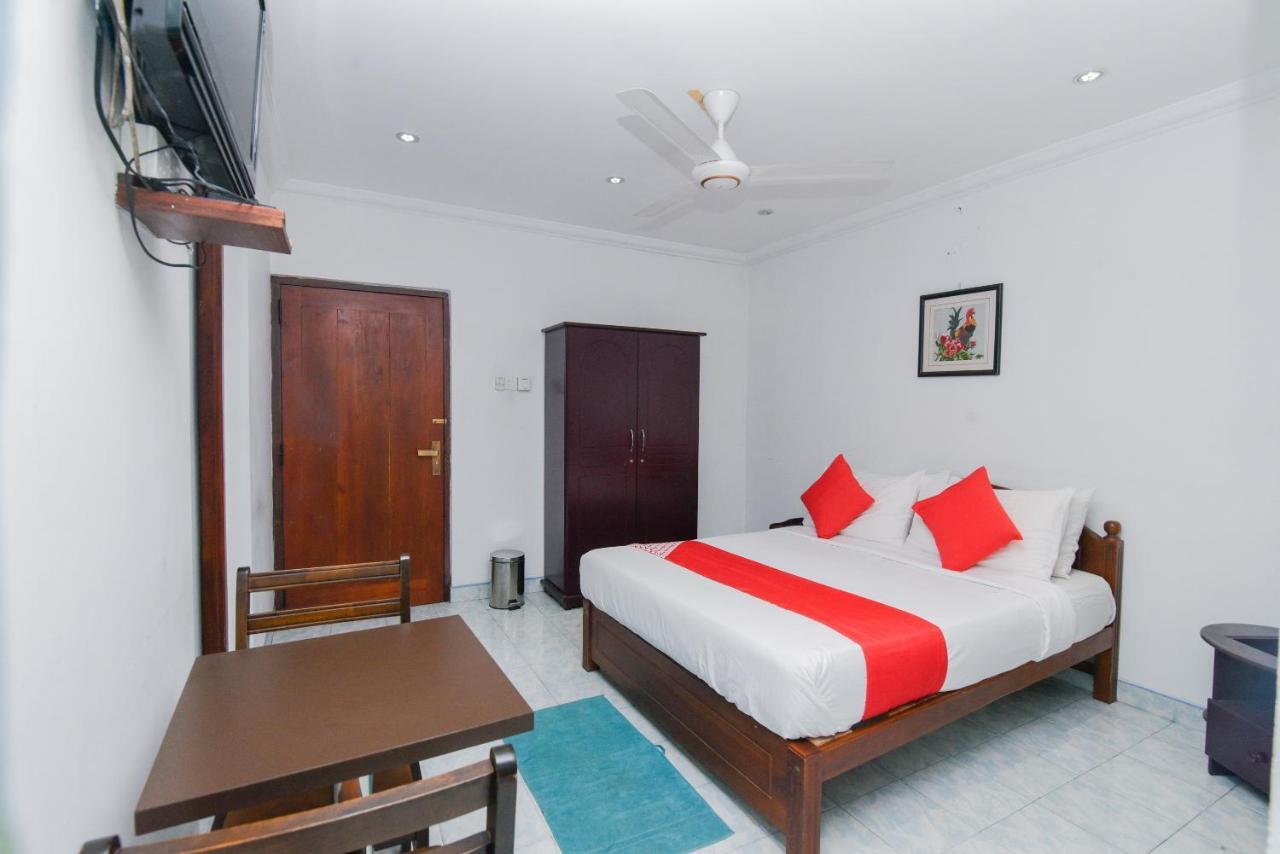 Oak Wood Inn Kandy Exteriör bild